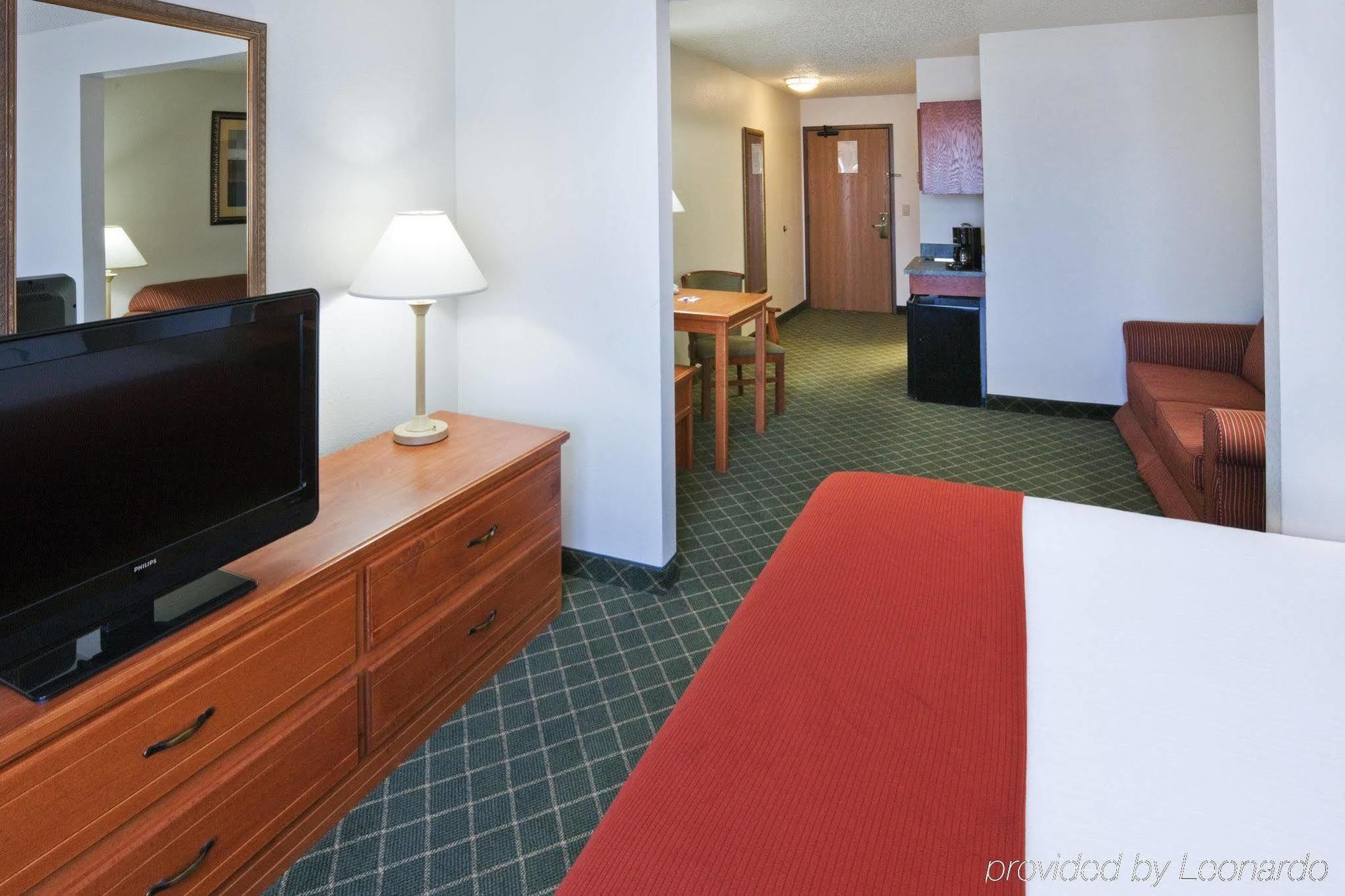 Holiday Inn Express Hotel & Suites Chickasha By Ihg Bilik gambar