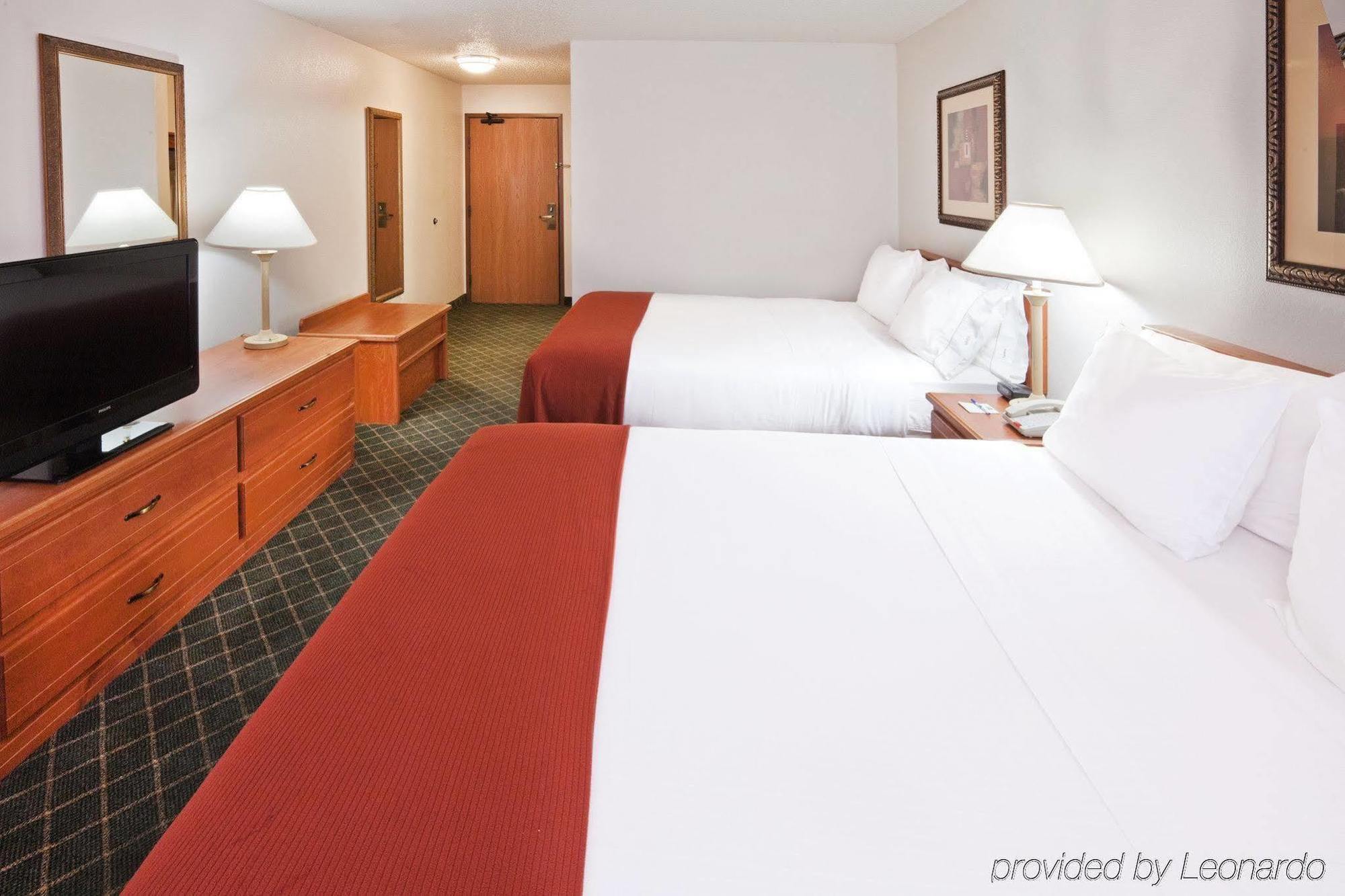 Holiday Inn Express Hotel & Suites Chickasha By Ihg Bilik gambar